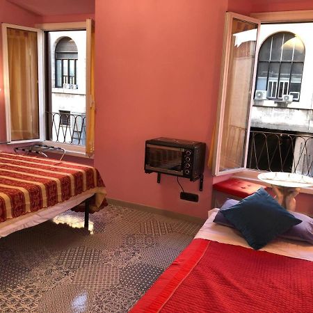 S.P.T. Bed & Breakfast Rome Exterior photo